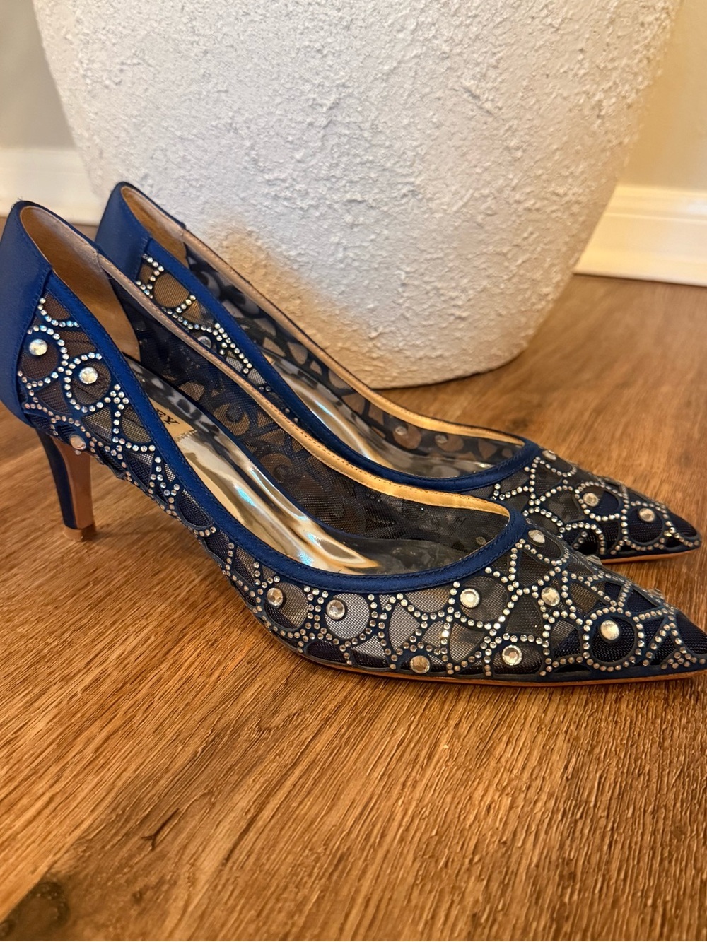 Badgley Mischka Eileen Pointed Heels Blue Satin Crystal Embellished Event Sz 8.5